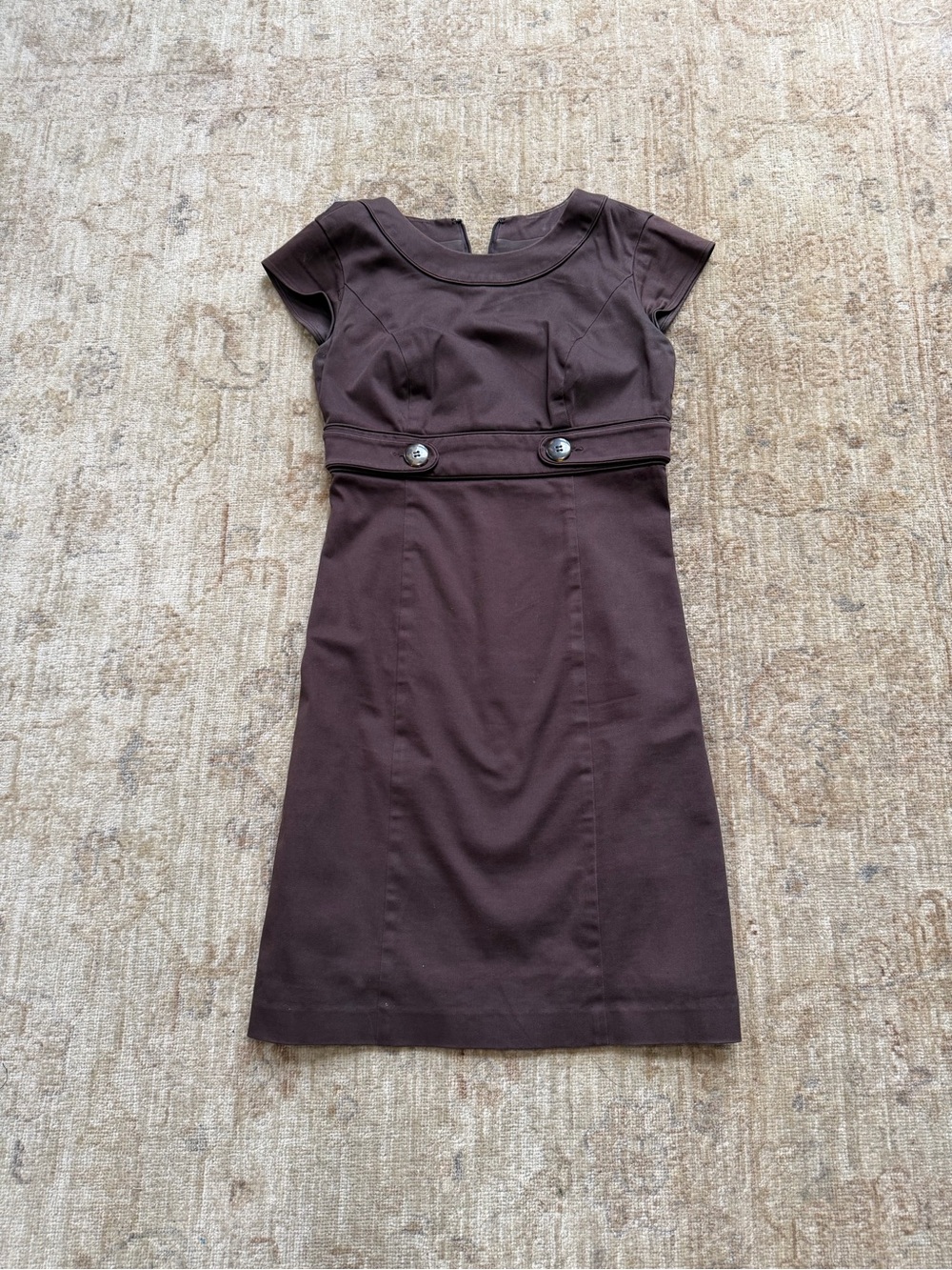 Classic Brown Cap-Sleeve Midi Dress